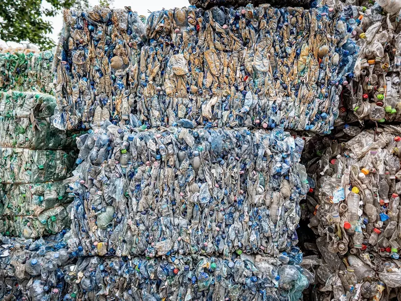 Skup i recykling makulatury oraz tworzyw sztucznych